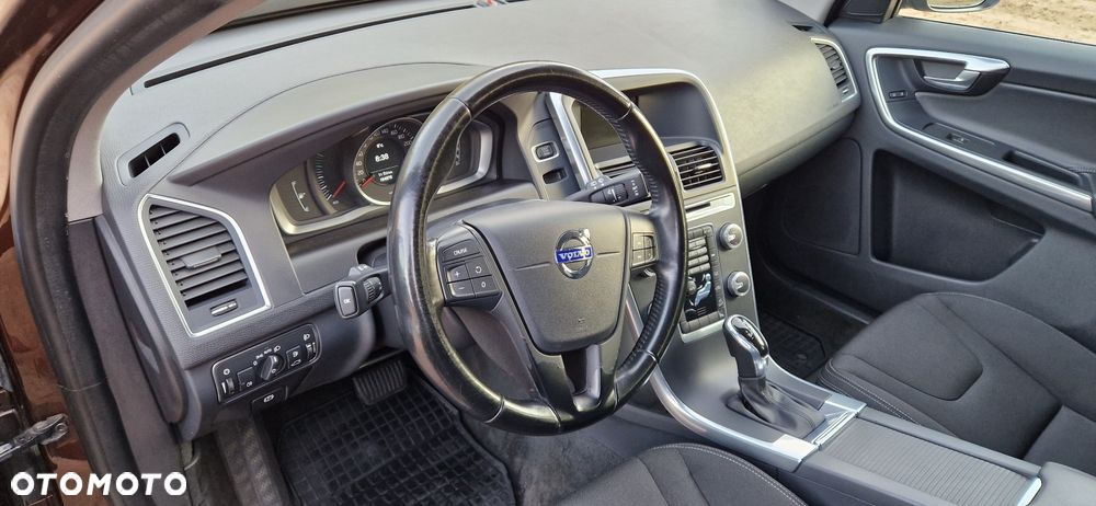 Volvo XC 60 D5 AWD Base - 10