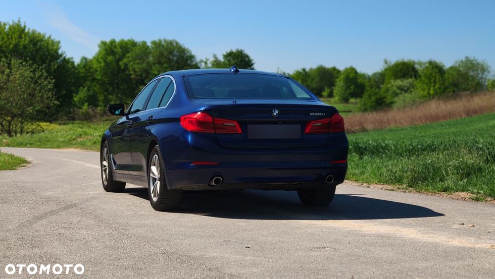 BMW Seria 5 530d Sport Line - 4