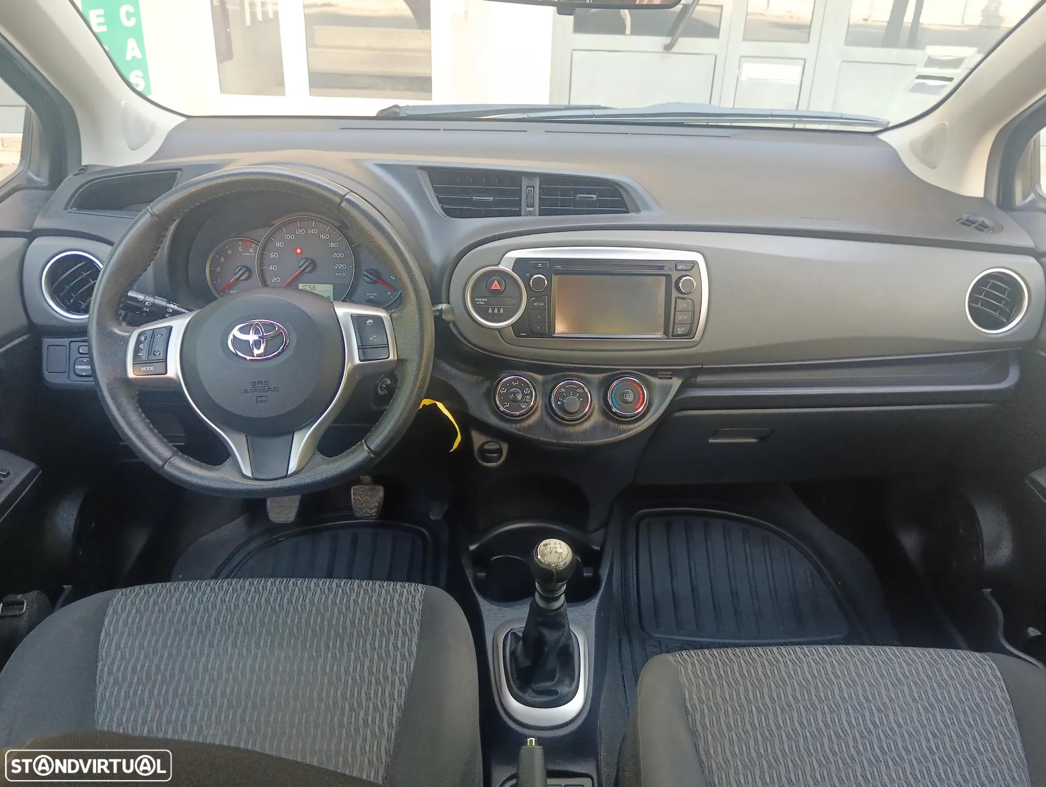 Toyota Yaris 1.4 D-4D Sport - 8