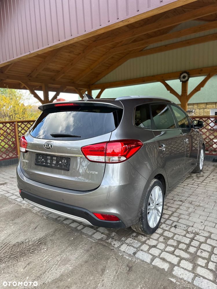 Kia Carens 1.7 CRDi M 7os EU6 - 15