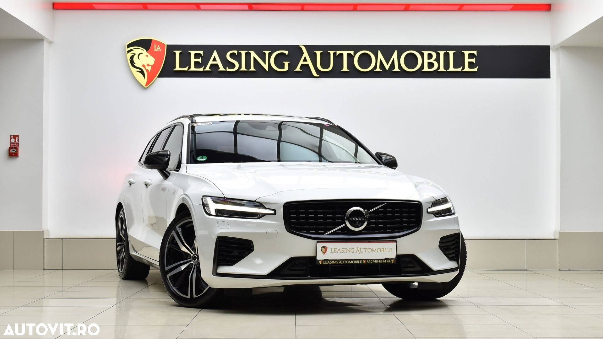 Volvo V60 T6 AWD Recharge Geartronic RDesign - 4