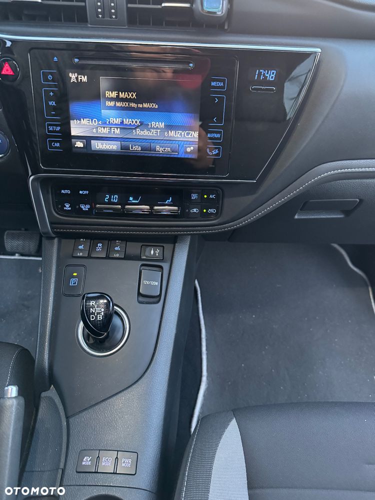 Toyota Auris 1.8 HSD Luna - 13