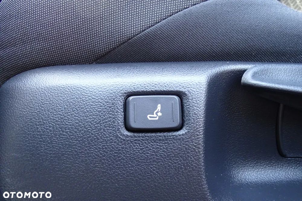 Toyota C-HR Business-Edition - 22