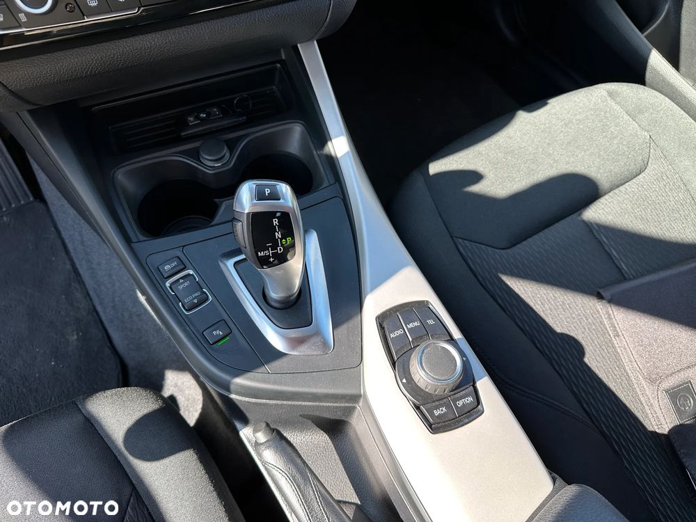 BMW Seria 1 - 16