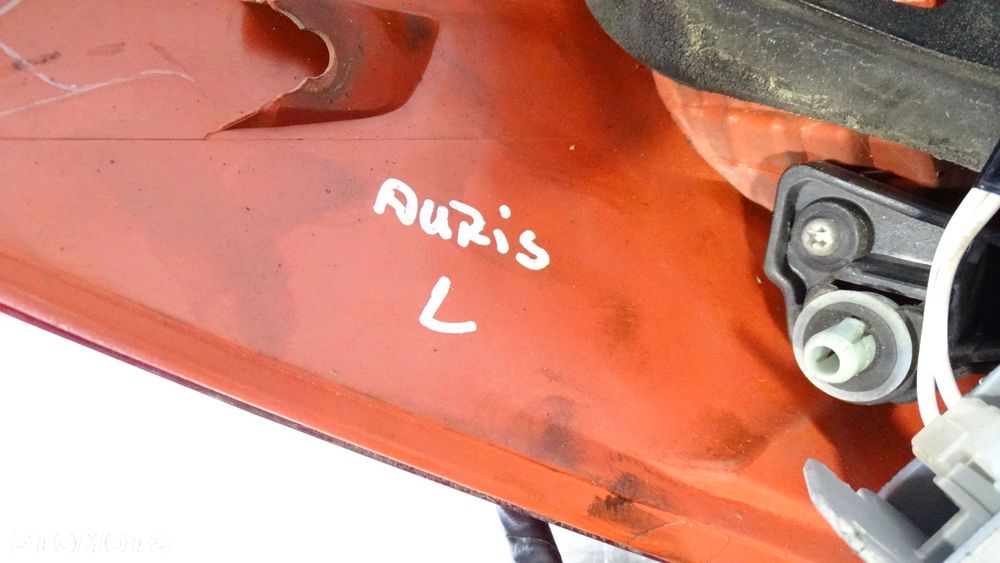 LAMPA LEWA TYLNA TOYOTA AURIS 2.0D4D - 10