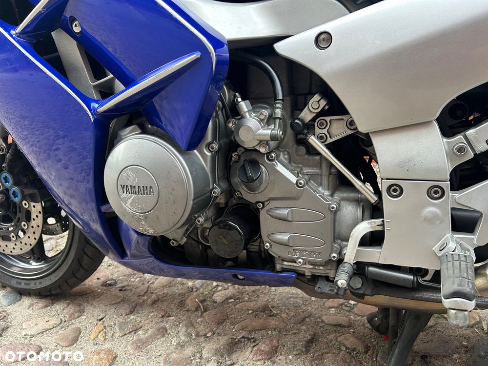 Yamaha FJR - 27