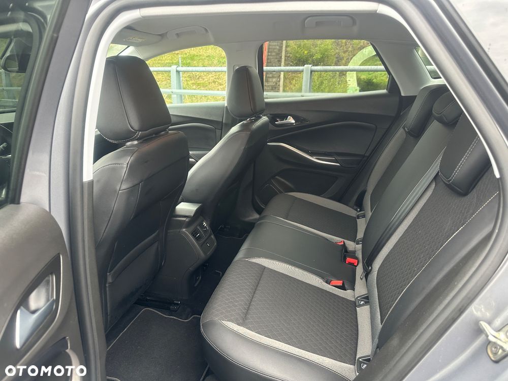 Opel Grandland X - 16