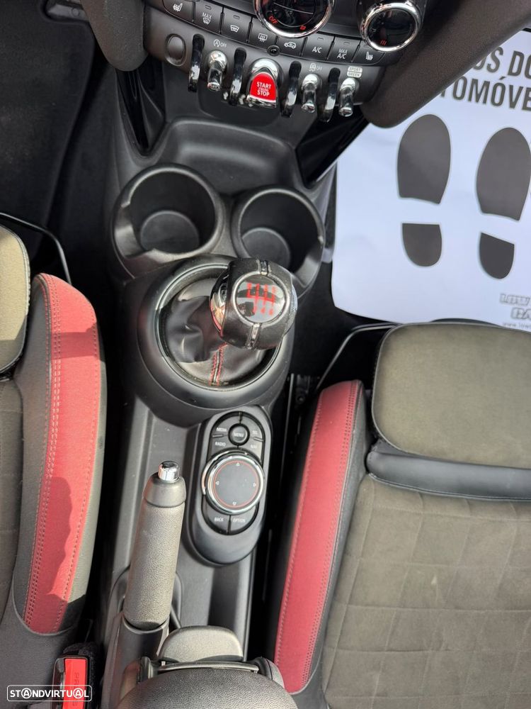 MINI Cabrio John Cooper Works - 31