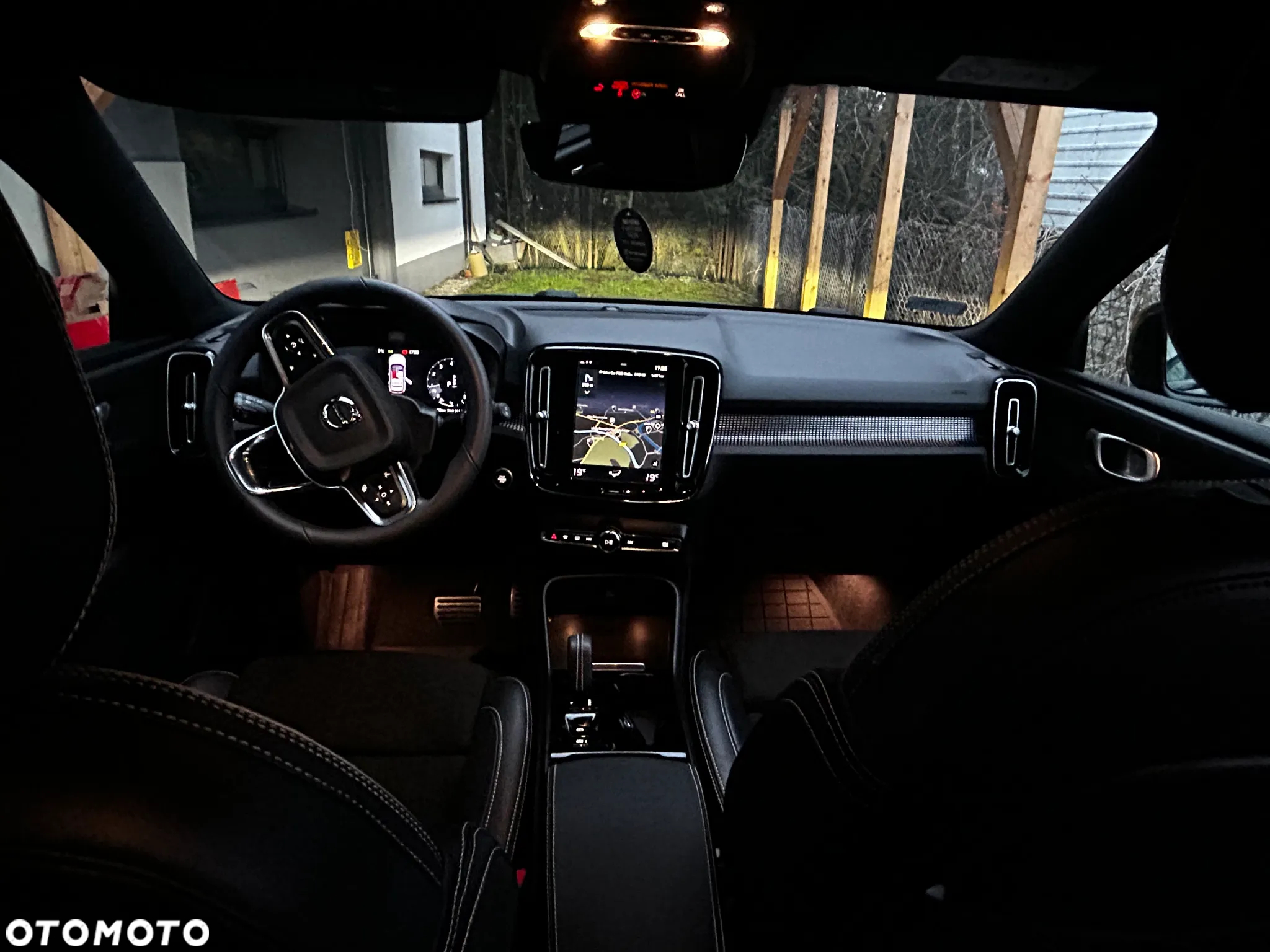 Volvo XC 40 T3 R-Design - 15