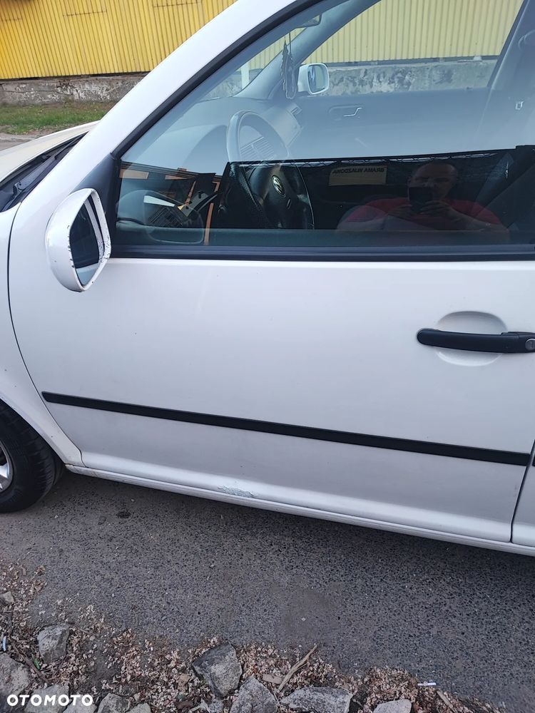 Volkswagen Golf - 20