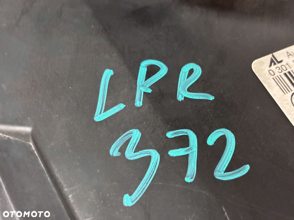 AUDI A4 B7 LAMPA PRZÓD PRZEDNIA PRAWA  MIGACZ EUROPA 8E0941004AJ - 2