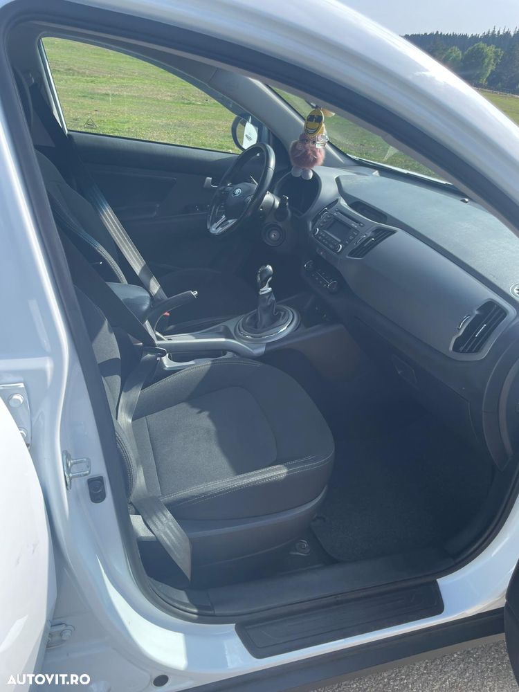 Kia Sportage 1.7 CRDI 2WD Attract - 9