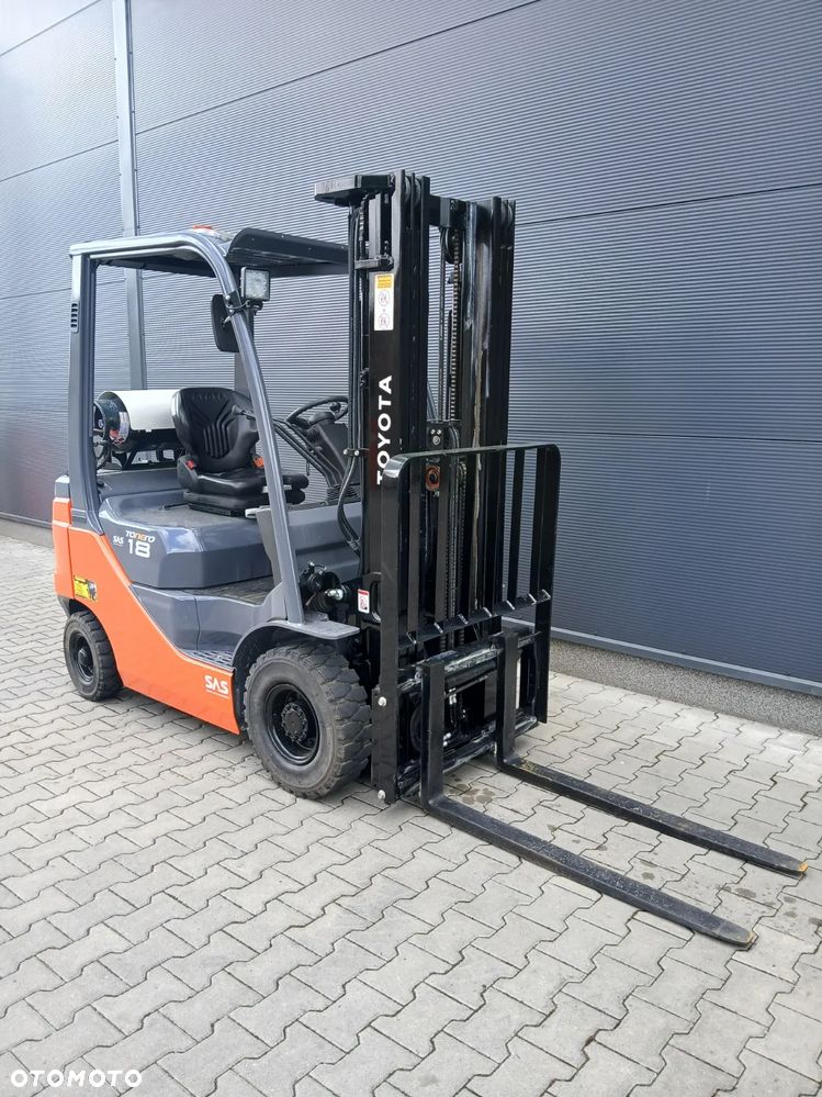 Toyota 02-8FGF18 - 3
