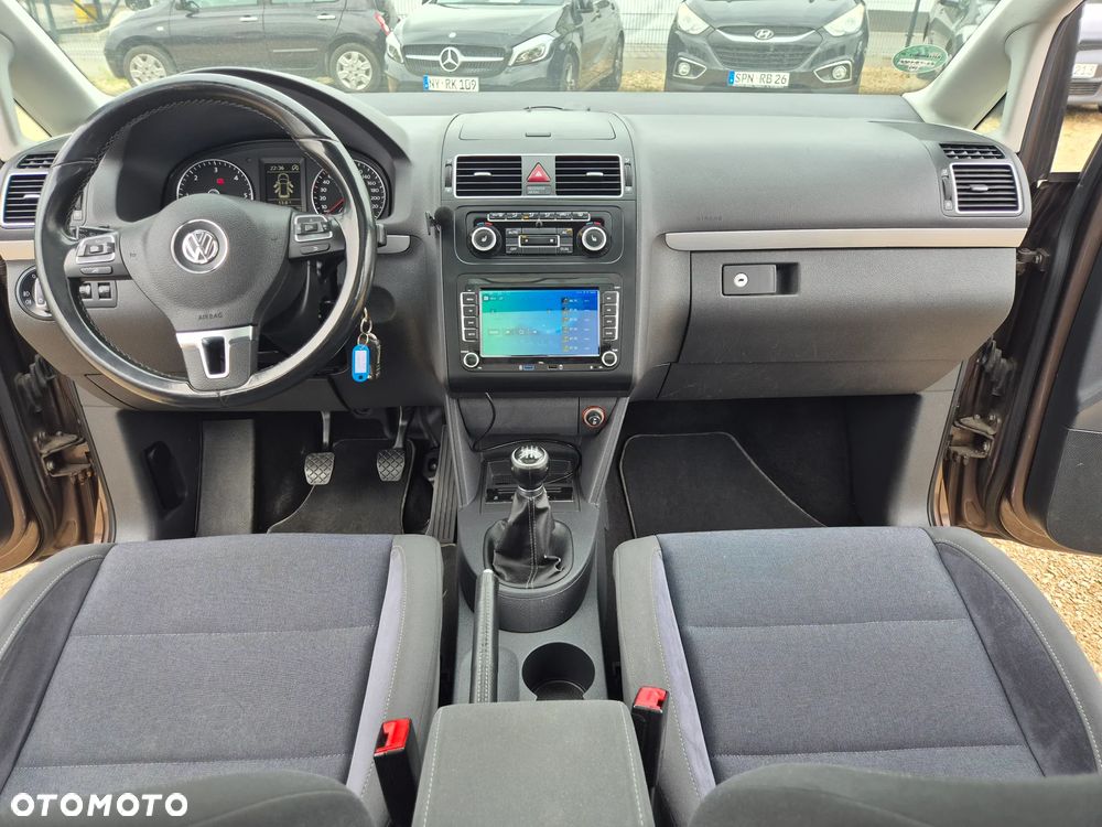 Volkswagen Touran 1.6 TDI DPF BlueMotion Technology MATCH - 9