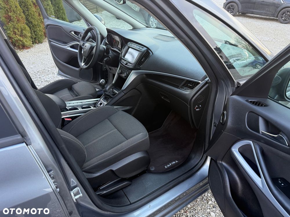 Opel Zafira - 23
