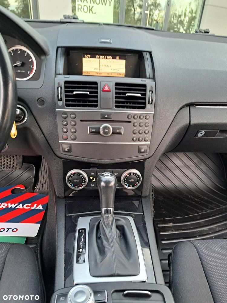 Mercedes-Benz Klasa C 180 BlueEFFICIENCY 7G-TRONIC - 21