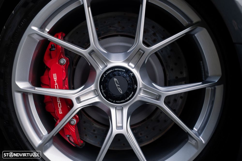 Porsche 911 (992) GT3 - 12