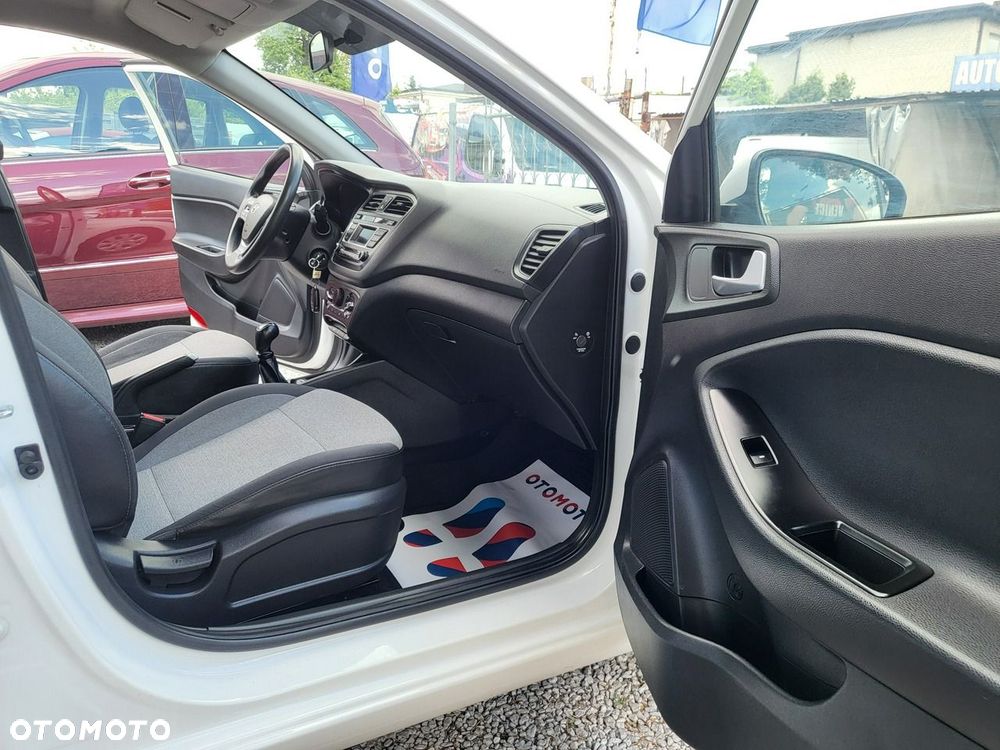 Hyundai i20 - 18