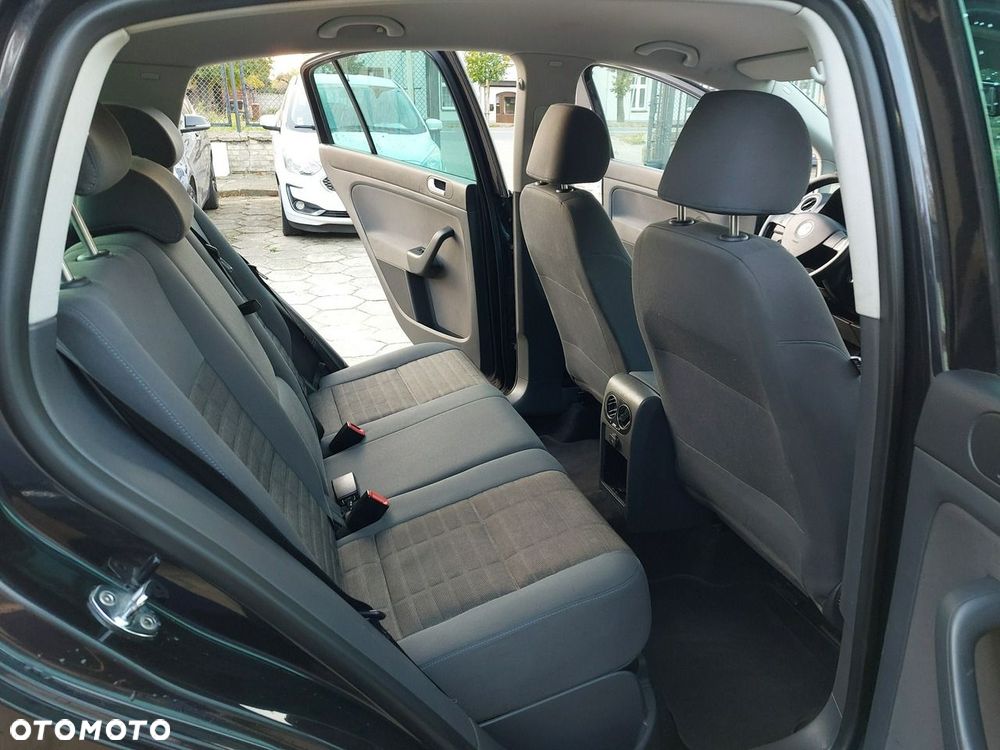 Volkswagen Golf Plus - 10