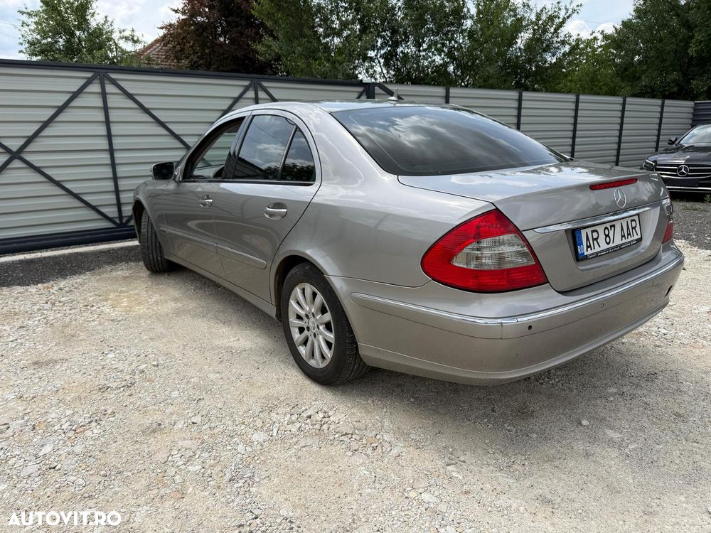Mercedes-Benz E - 4
