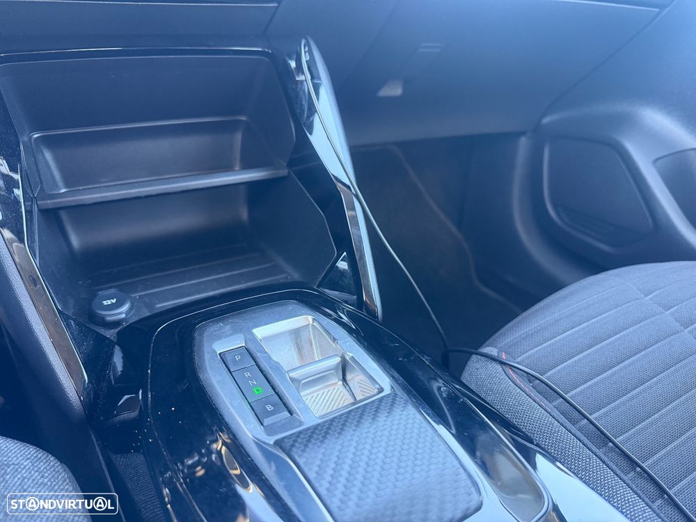 Peugeot e-208 Active - 10