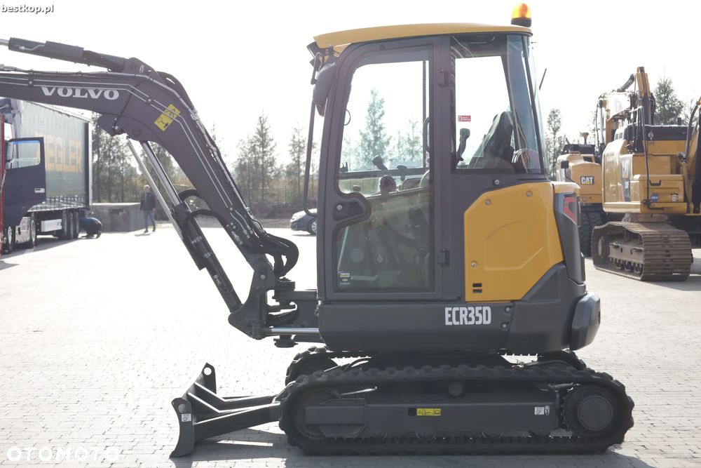 Volvo ECR35D - 12