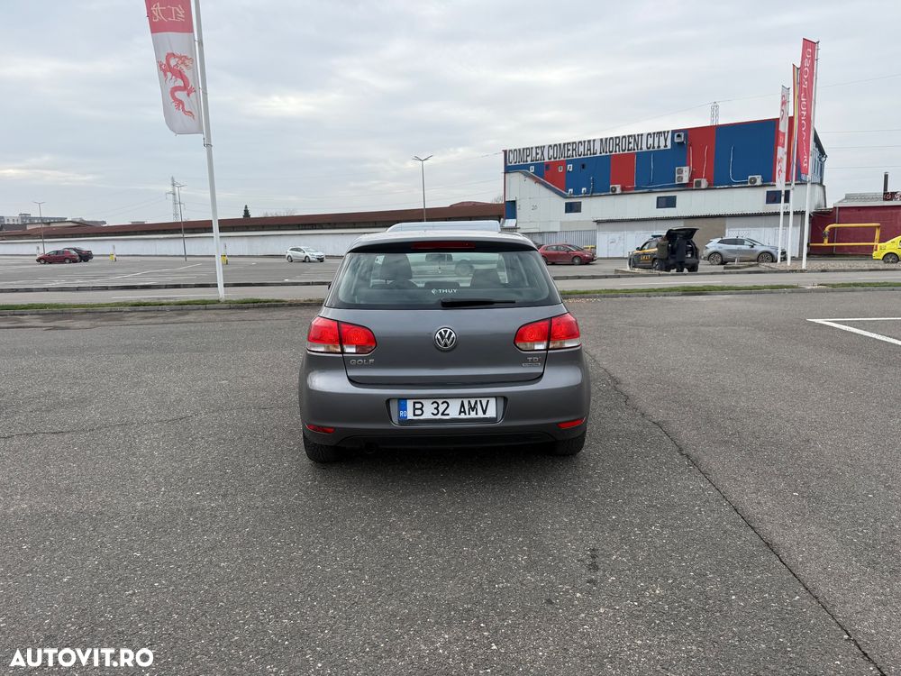 Volkswagen Golf 1.6 TDI DPF BlueMotion Technology Comfortline - 12