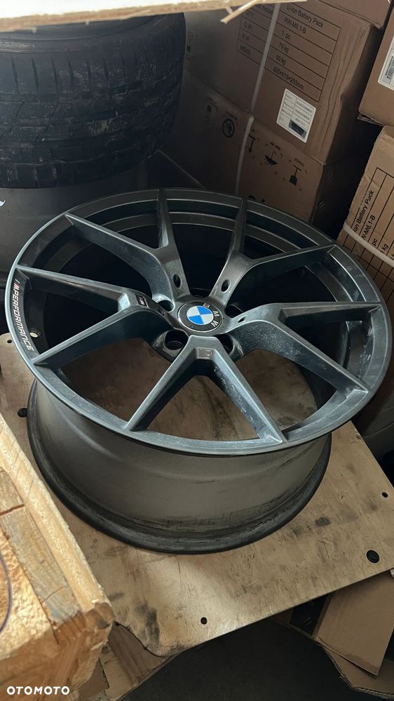 BMW Seria 5 550i xDrive Sport-Aut Luxury Line - 32