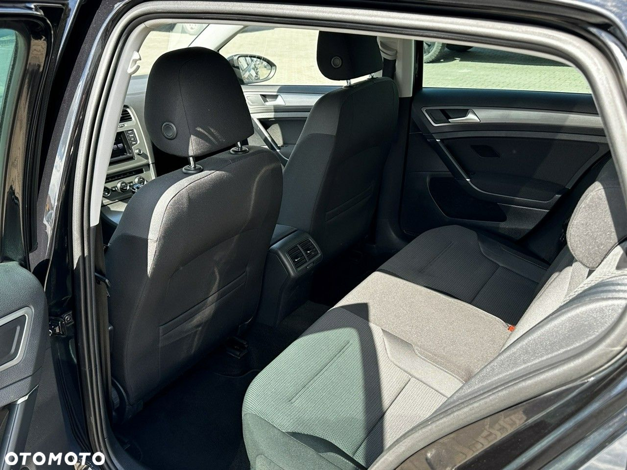 Volkswagen Golf VII 1.6 TDI BMT Comfortline - 22