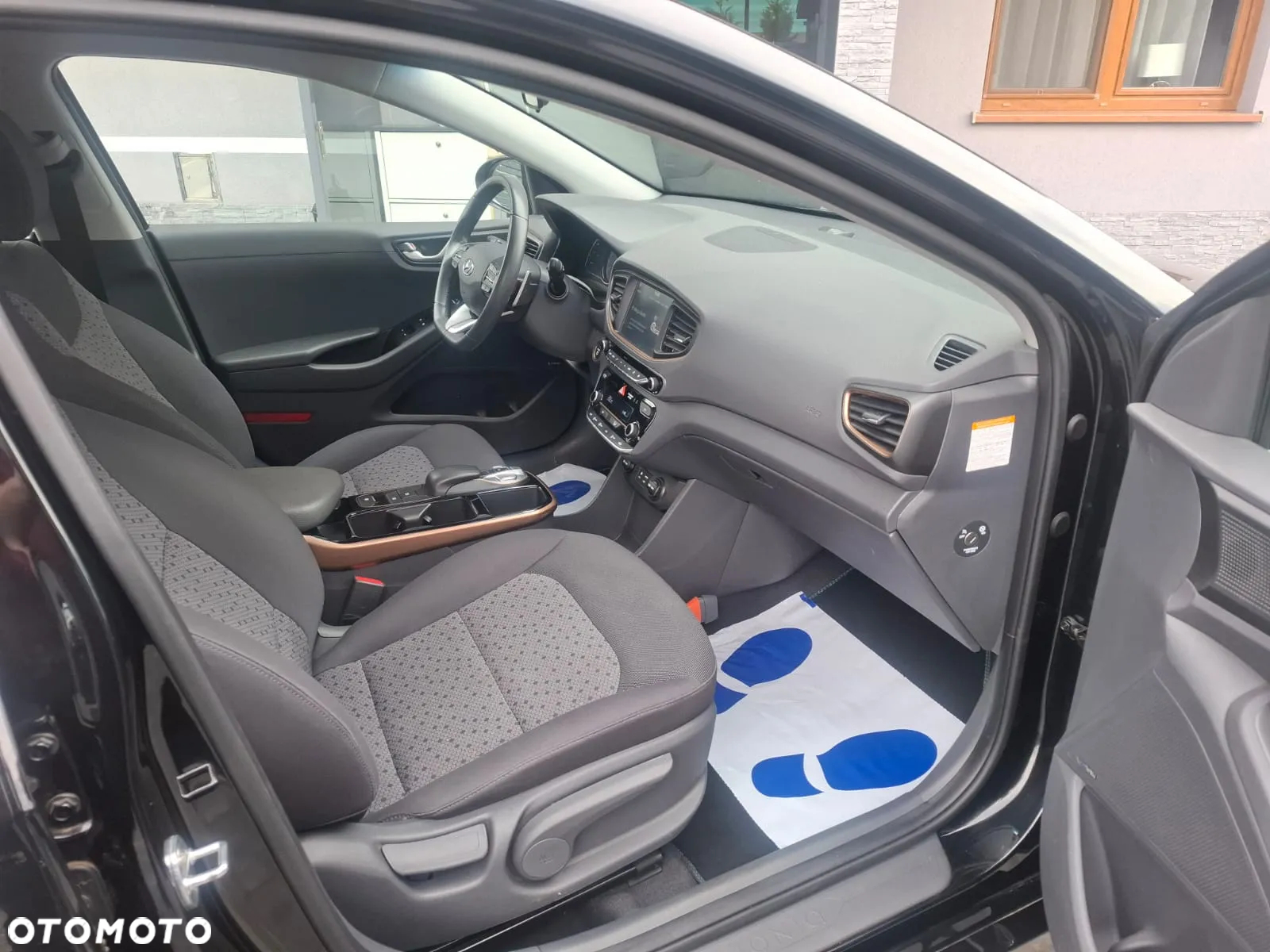 Hyundai IONIQ electric Premium - 10