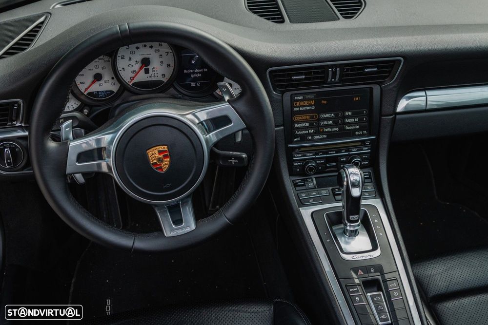 Porsche 911 (991) Carrera 4 Cabriolet PDK Black Edition - 28