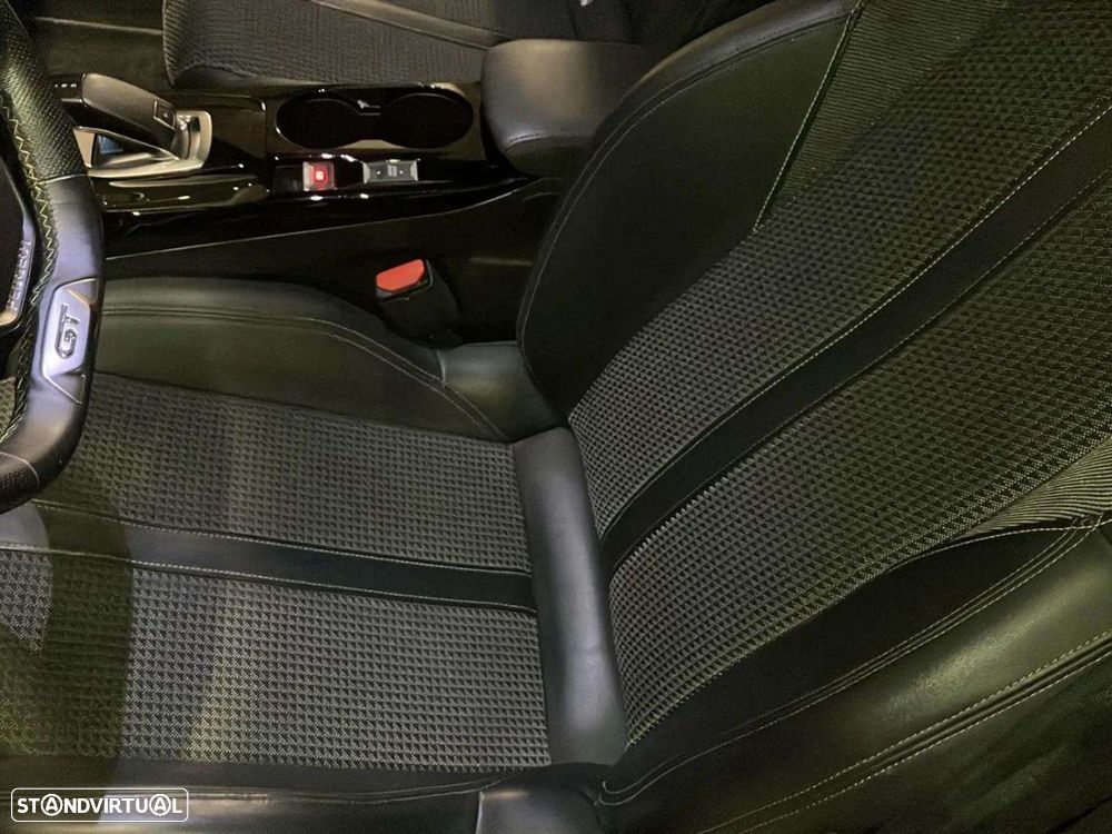 Peugeot 2008 1.5 BlueHDi GT Line EAT8 - 11