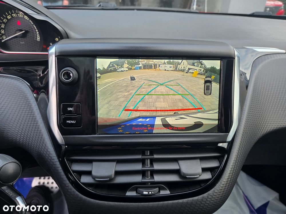 Peugeot 2008 BlueHDi 120 EAT6 Black Edition - 28