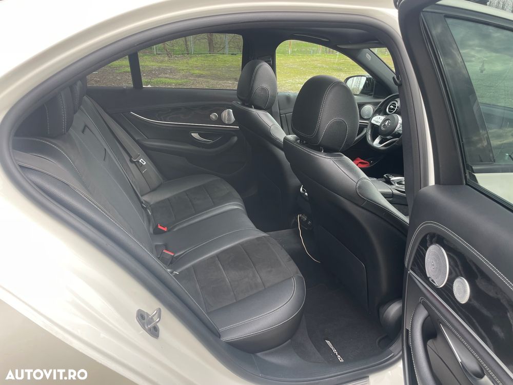 Mercedes-Benz E - 22