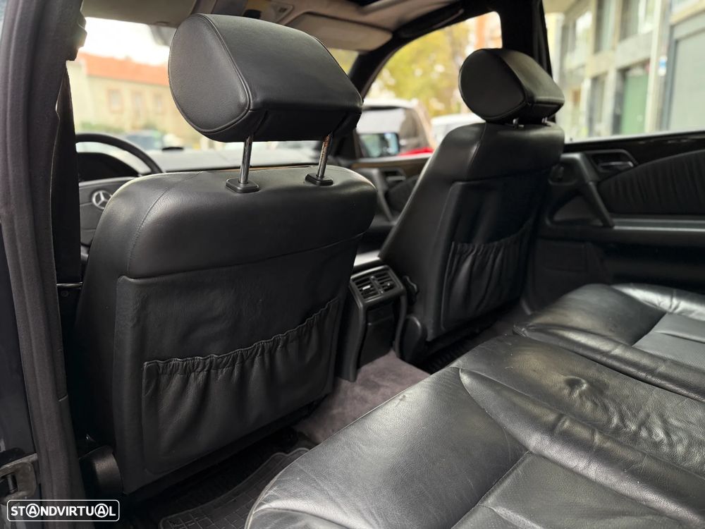 Mercedes-Benz E 300 TD Classic - 19