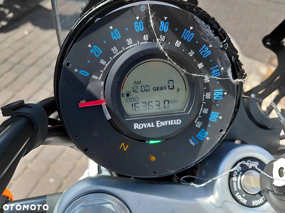 Royal Enfield Super Meteor - 18