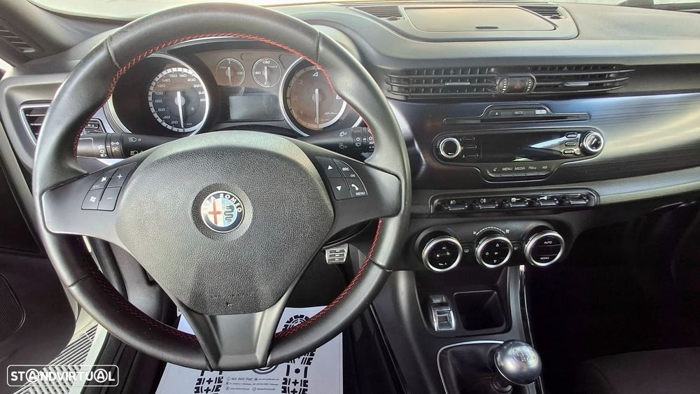 Alfa Romeo Giulietta 1.6 JTDm Distinctive - 12