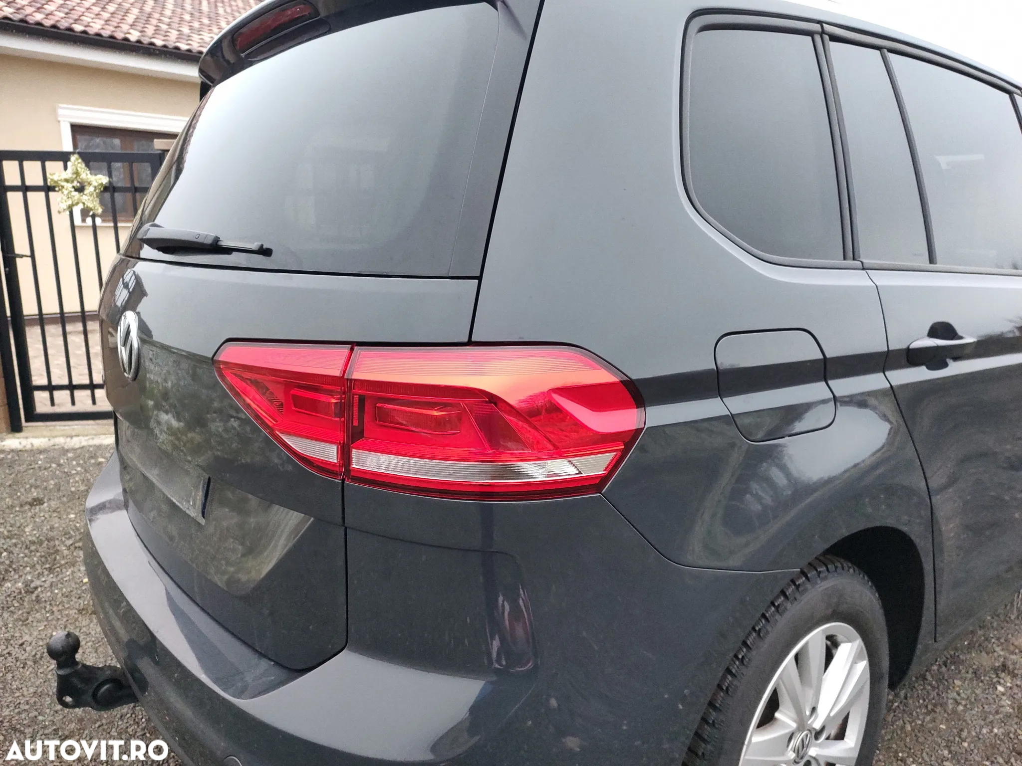Volkswagen Touran 2.0 TDI SCR DSG Comfortline - 8
