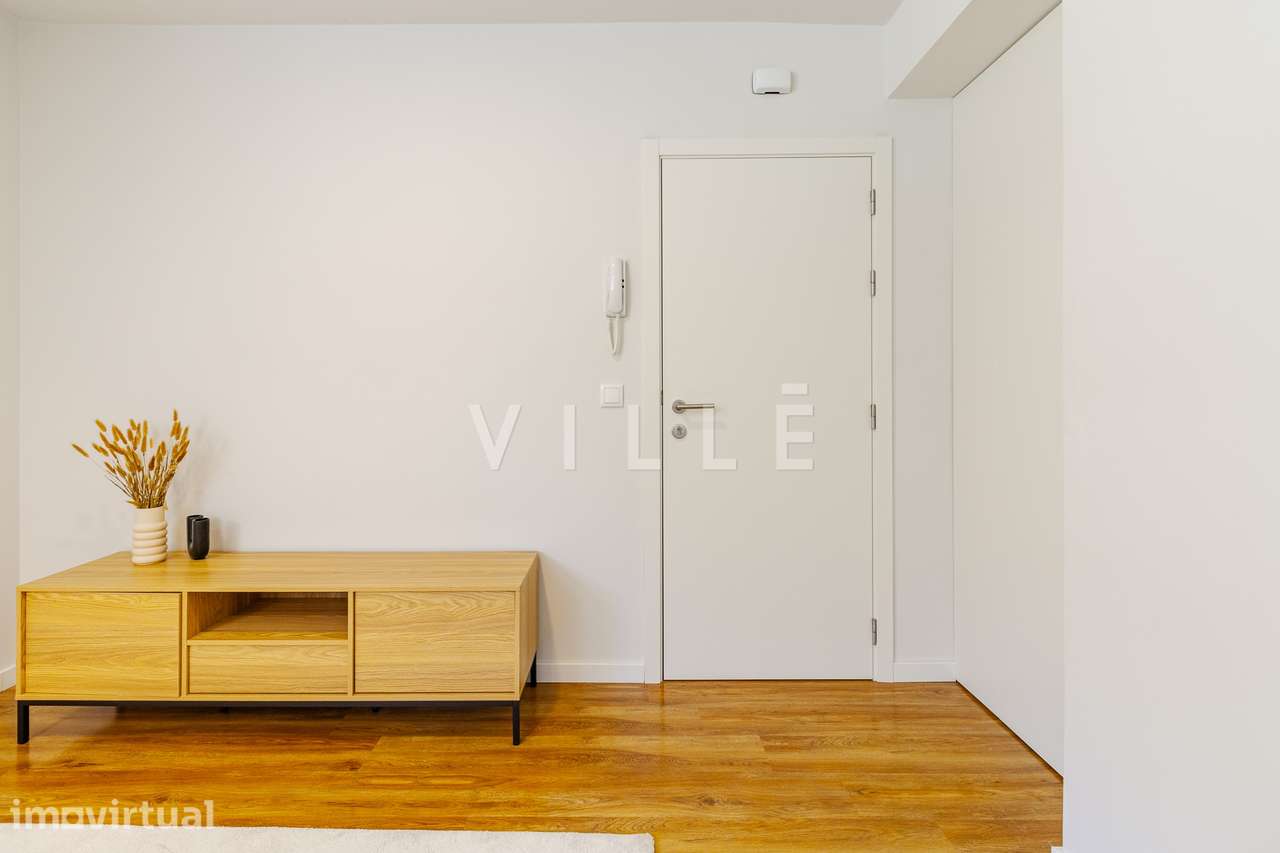 Escritório convertido em apartamento T0, centro de Aveiro - Grande imagem: 3/28