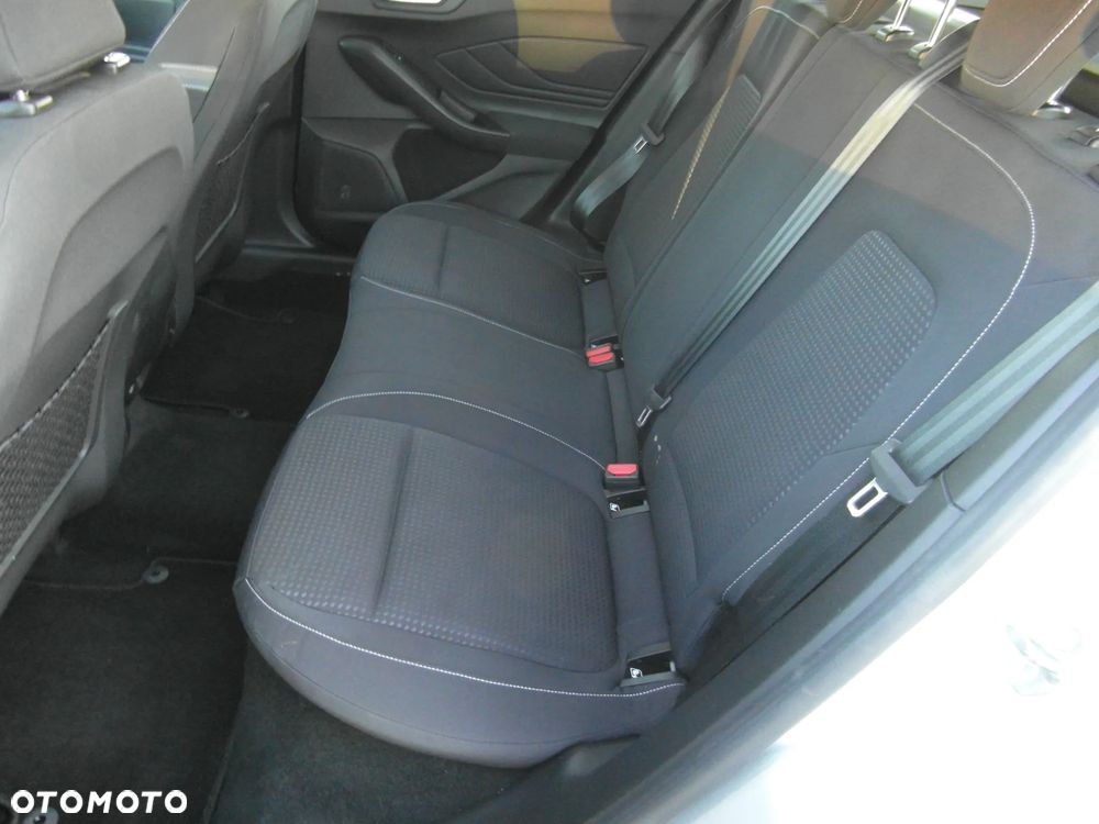 Ford Focus 1.5 EcoBlue Start-Stopp-System COOL&CONNECT - 32