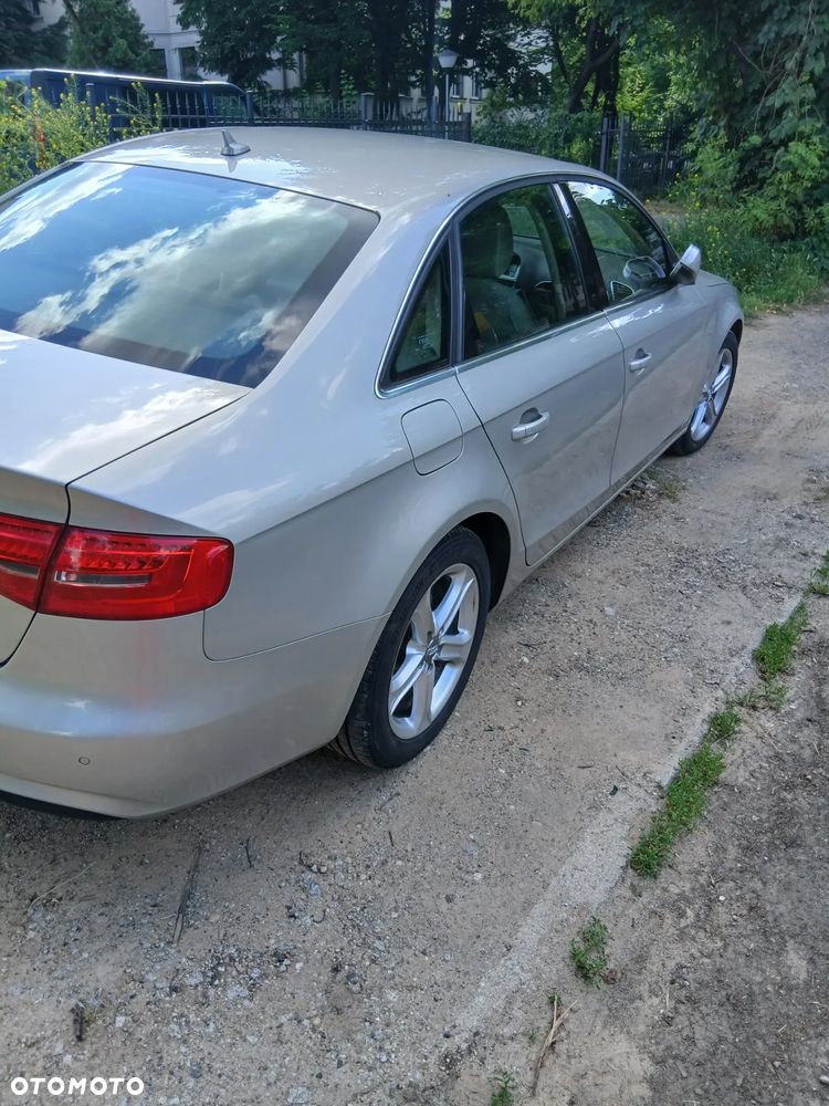 Audi A4 Limousine - 3