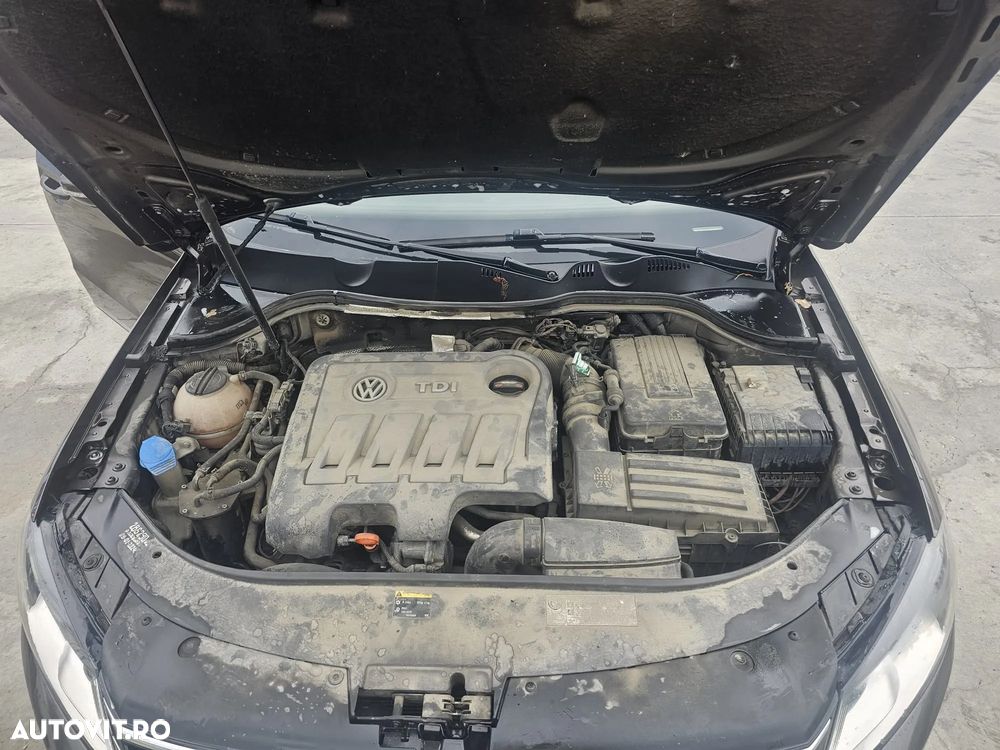 Volkswagen Passat 2.0 TDI BlueMotion Technology Comfortline DSG - 25