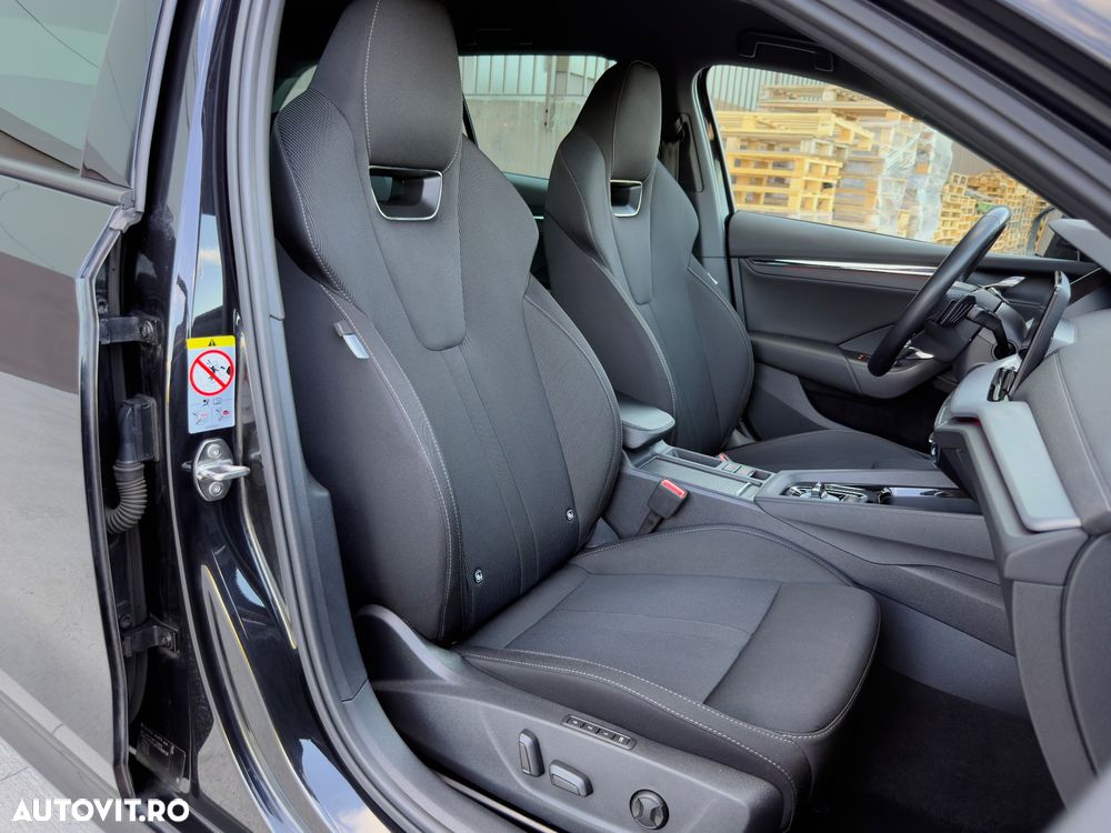 Skoda Octavia 2.0 TDI DSG Sportline - 24