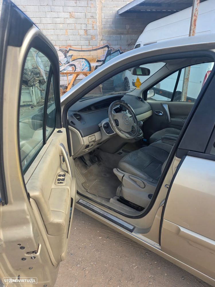 Renault Grand Scénic - 2