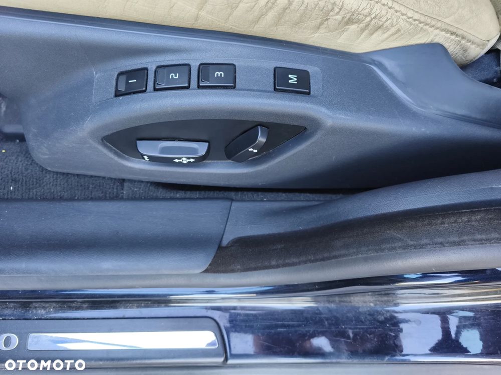 Volvo V70 D5 AWD Momentum - 16