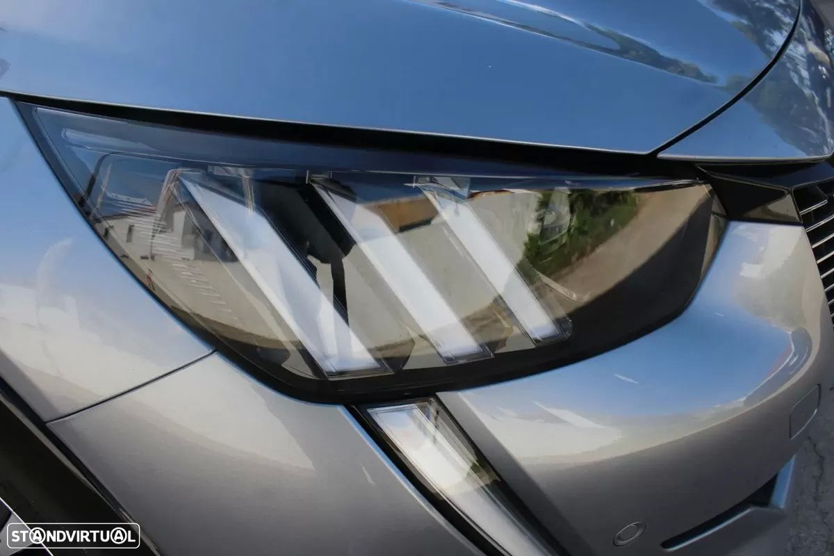 Peugeot 208 1.2 PureTech GT EAT8 - 13