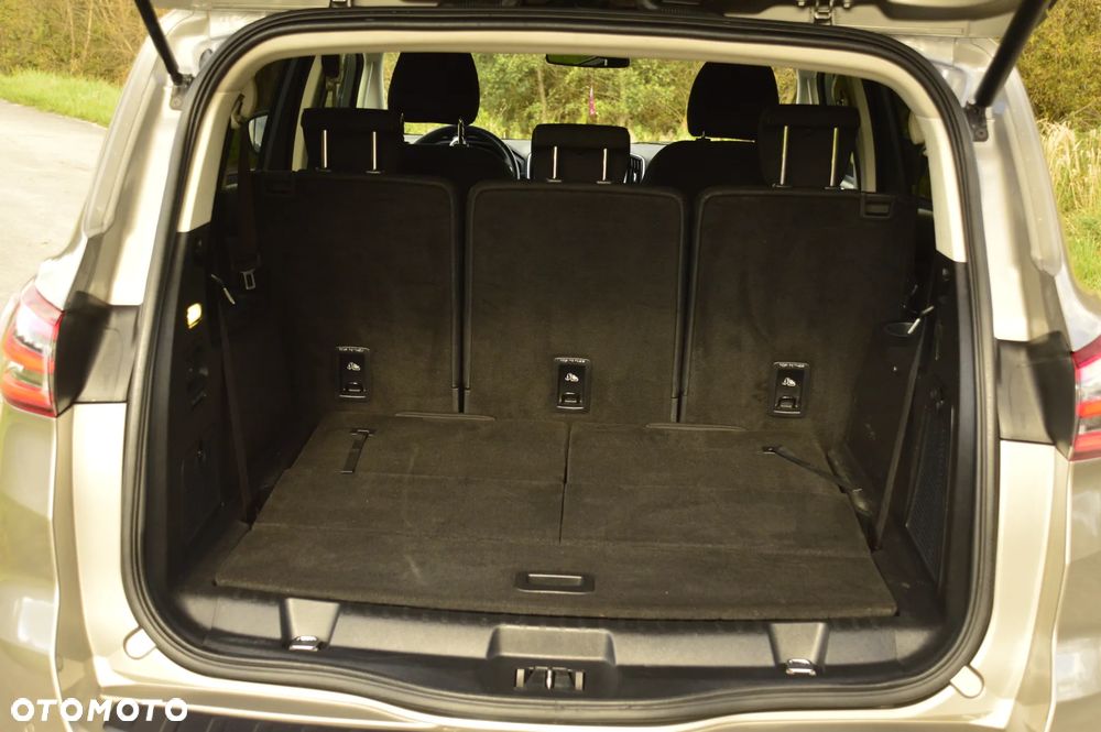 Ford S-Max 2.0 TDCi 4WD Titanium - 17