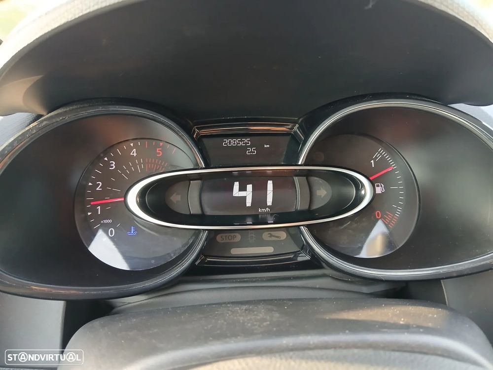 Renault CLIO 1.5 DCI - 9