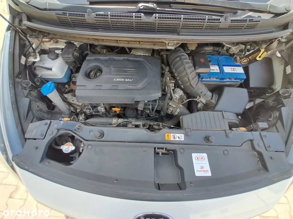 Kia Carens 1.7 CRDi L - 16
