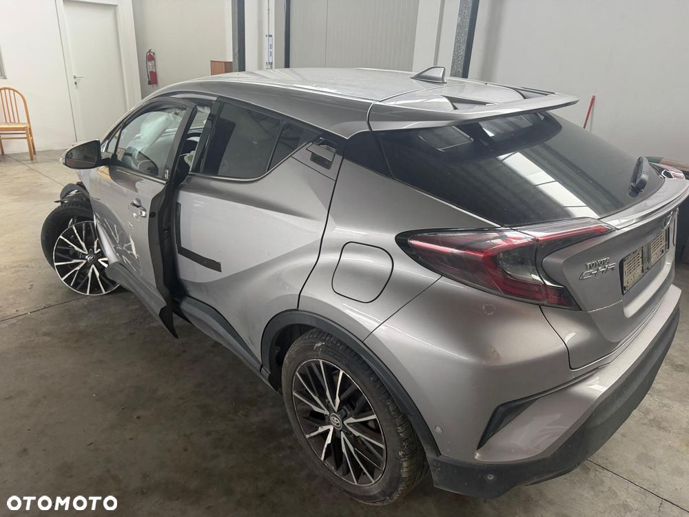 Toyota C-HR Lounge - 3